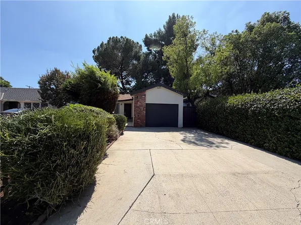 22538 Berdon St, Woodland Hills, CA 91367
