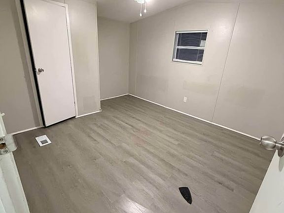 5th image of 2550 E Shotwell St #6