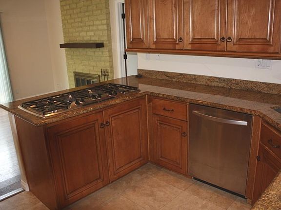 5th image of 5082 San Gonzalo Ave