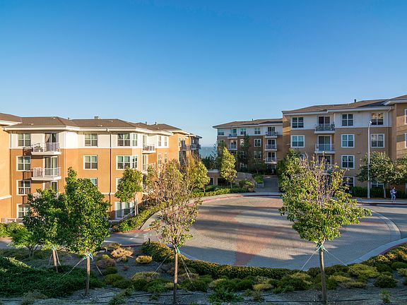 5th image of 1 Crescent Way APT 1204