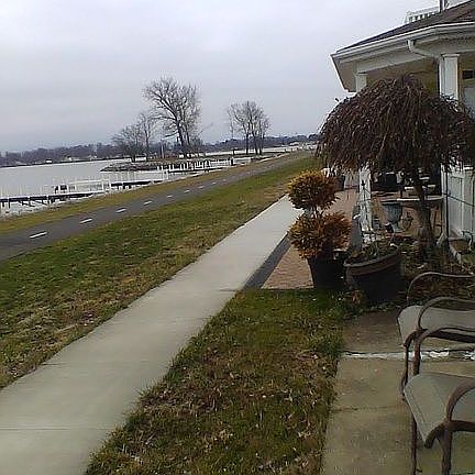 4th image of 13436 W Bank Dr NE