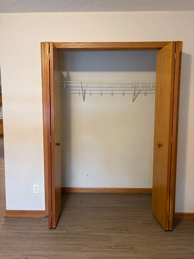 Great Single Level 2 Bedroom Townhome — Photo 3