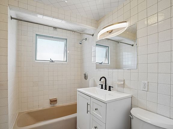 5th image of 9 Porter St Unit 3