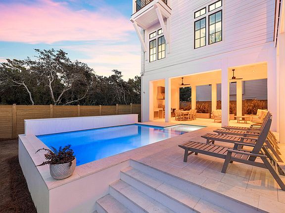 3rd image of 8103 E County Highway 30a