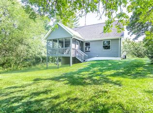 10580 Fox River Rd, Burlington, WI 53105