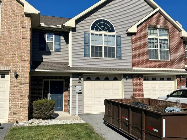 2005 Powell Dr, Chambersburg, PA 17201