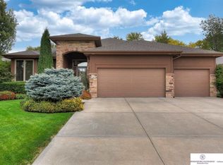 1509 S 195th Cir, Omaha, NE 68130