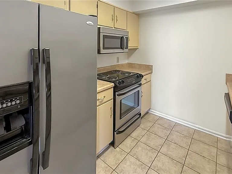 475 Mount Vernon Hwy NE #C225 — Photo 9