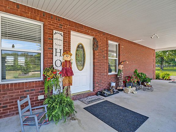 4th image of 279 Smith Rd