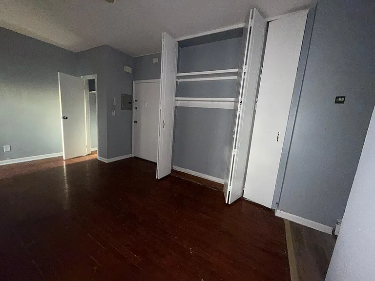 293 Parker St #7 — Photo 8
