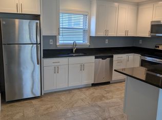 5 Edwards St APT 8, Beverly, MA 01915