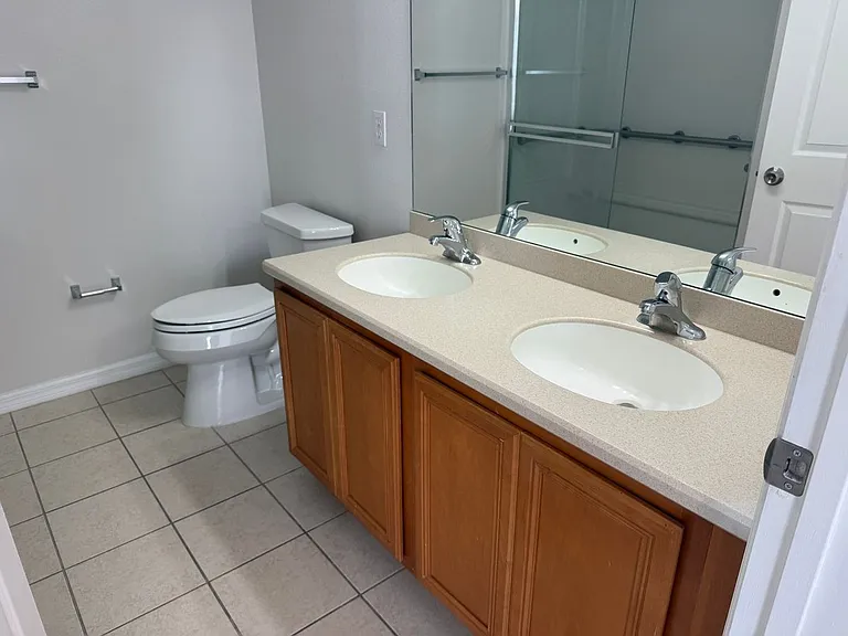 2404 Hassonite St — Photo 5