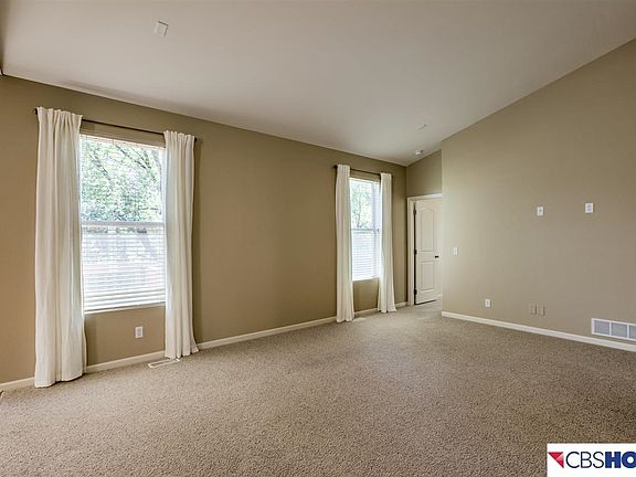 3rd image of 1565 N 208th St