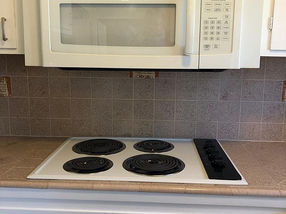 5th image of 542 Columbia Ave APT 1