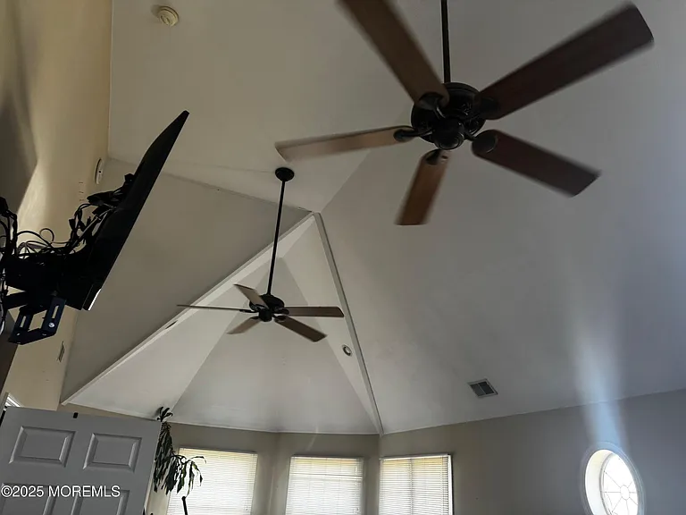 1709 Maple St — Photo 19