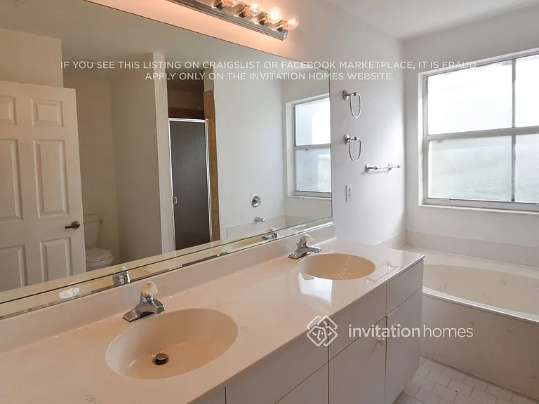 4415 SW 153rd Ave — Photo 10