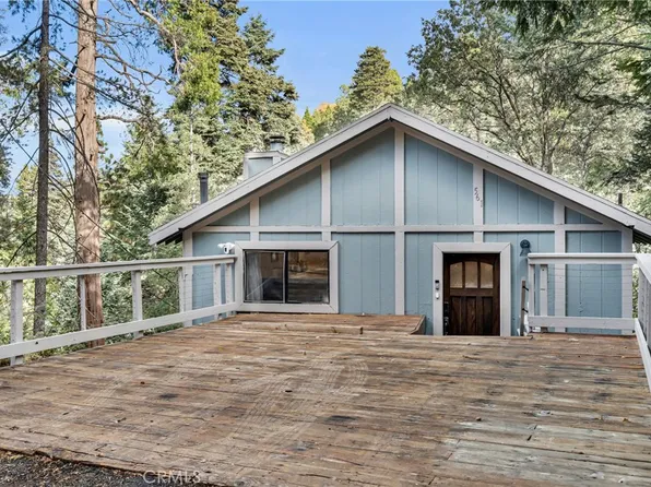 561 Dover Ct, Lake Arrowhead, CA 92352
