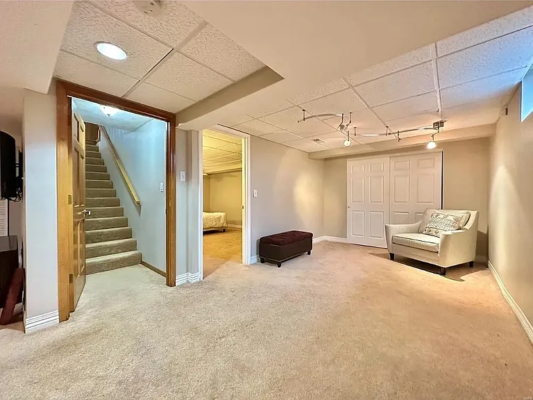 Basement Landing Area