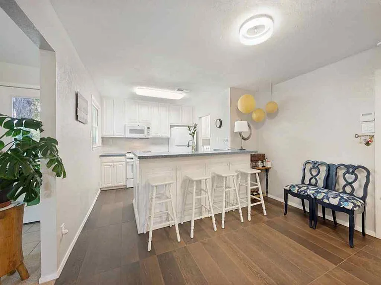 3032 Hollandale Ln — Photo 12