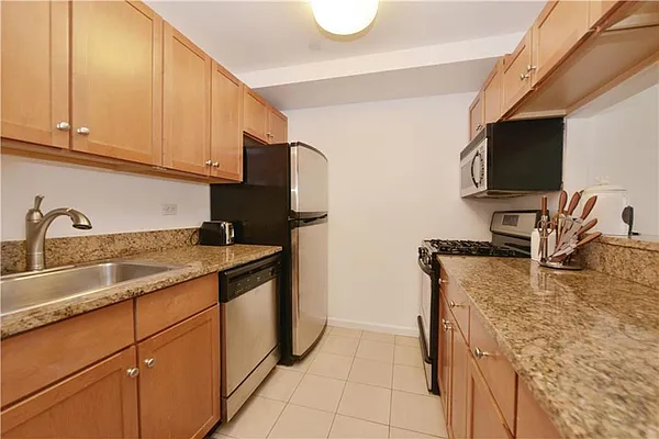 Rented by Platinvm Property Group New York | media 40