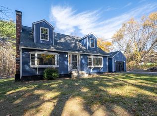 9 Thompson Rd, Hubbardston, MA 01452