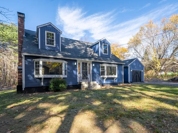 9 Thompson Rd, Hubbardston, MA 01452