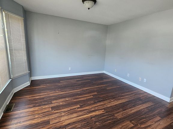 2nd image of 1709 Nassau St #A