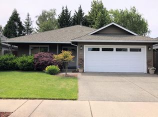 120 SW Vicki Ln, Grants Pass, OR 97526