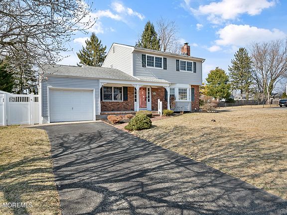 3rd image of 58 Marjorie Drive