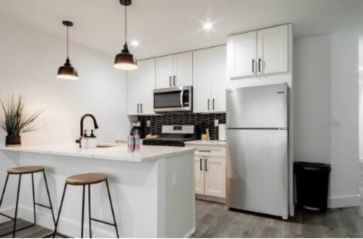 Building Photo - 1530 Neal St NE #2A