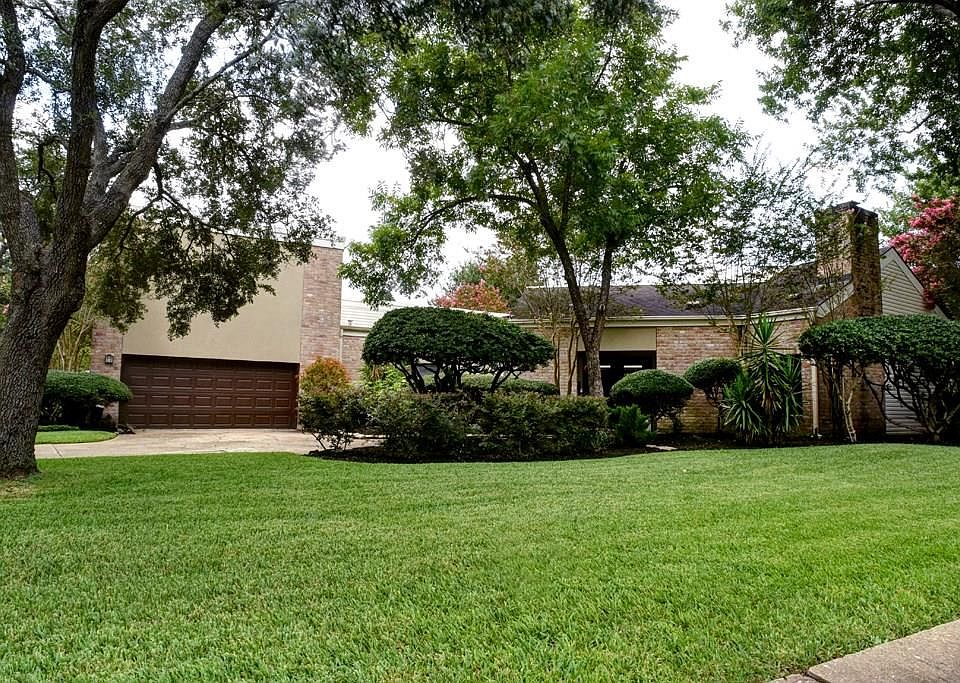 1st image of 12027 Whittington Dr