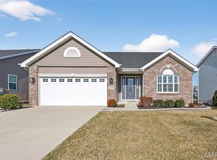958 Crestwood Ln, O'Fallon, MO 63366