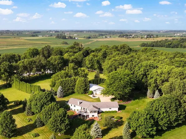 N2068 Alphorn Road, Monroe, WI 53566