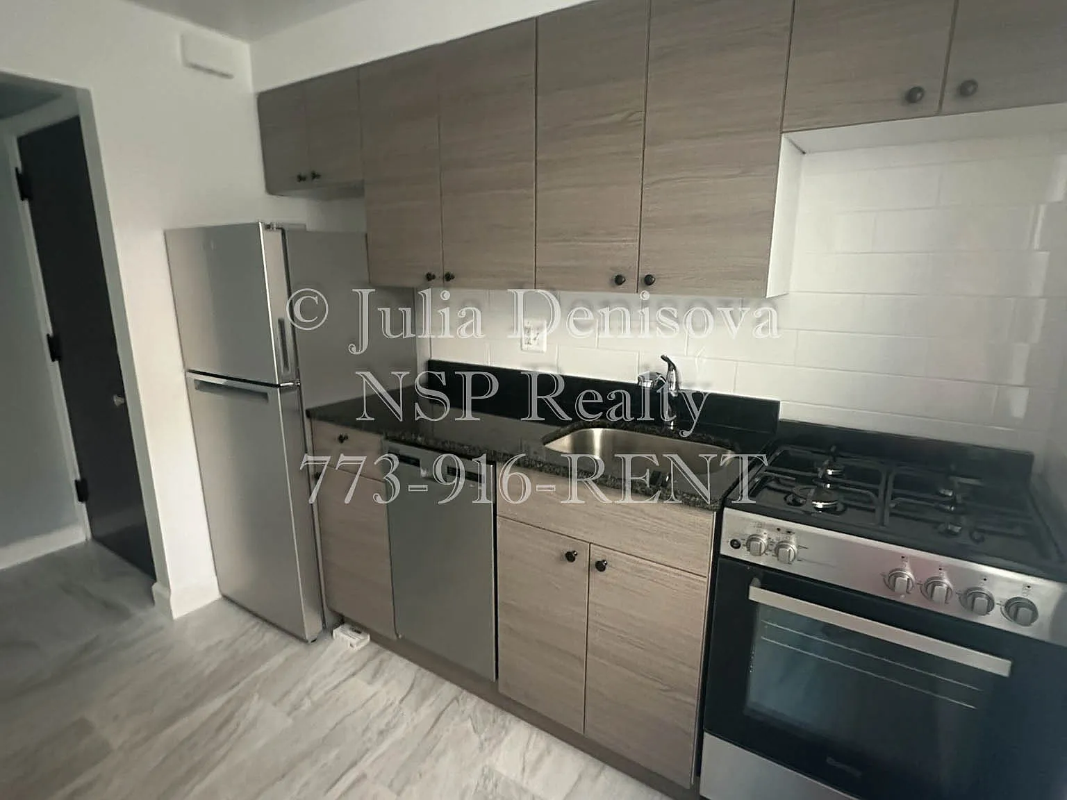 Studio, 550 sqft, $1,300 — Photo 1
