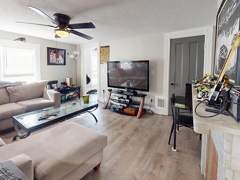 10 Washington St #2A — Photo 1