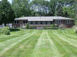 19 Maple Ln, Blairstown, NJ 07825