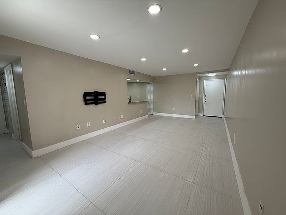 5th image of 9405 Fontainebleau Blvd #113
