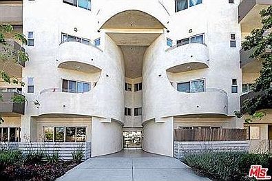 1st image of 5016 Bakman Ave #113