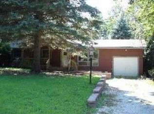 605 Hickory Rd, Woodstock, IL 60098