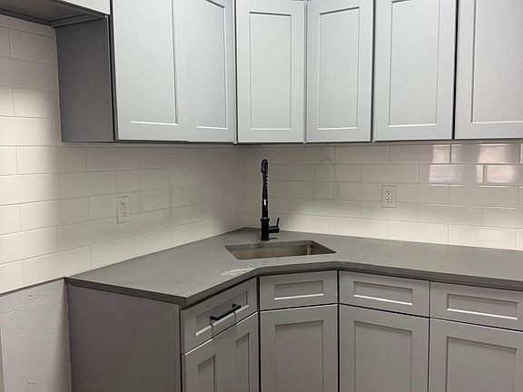 2nd image of 1044 Manor Ave #1F