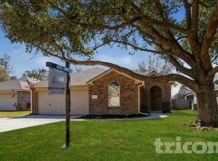 2205 Highland Hills Dr, Conroe, TX 77304