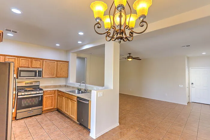 14441 S Avenida Castano — Photo 5