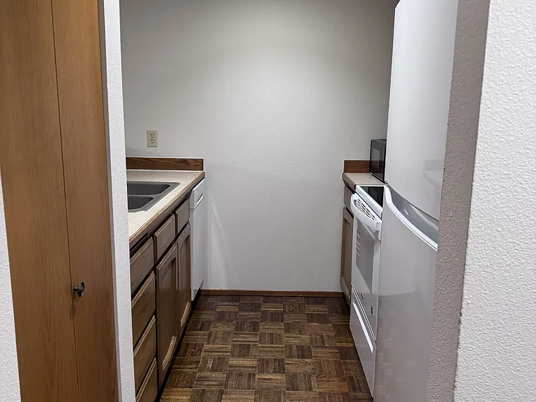 9725 Independence Dr #103 — Photo 3
