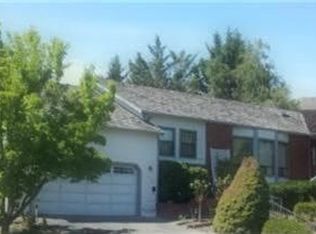 1496 Derek Dr, Medford, OR 97504