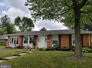 606 E Poplar Rd, Sterling, VA 20164