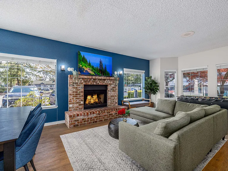 Garden Pointe — Photo 15