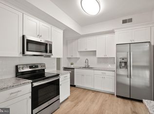 11557 Rolling Green Ct APT 300, Reston, VA 20191