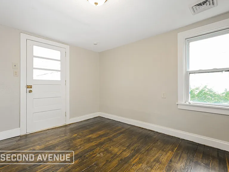 513 Kentucky Ave — Photo 2