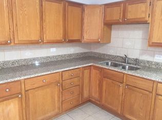 5230 N Oakview St APT 2E, Chicago, IL 60656