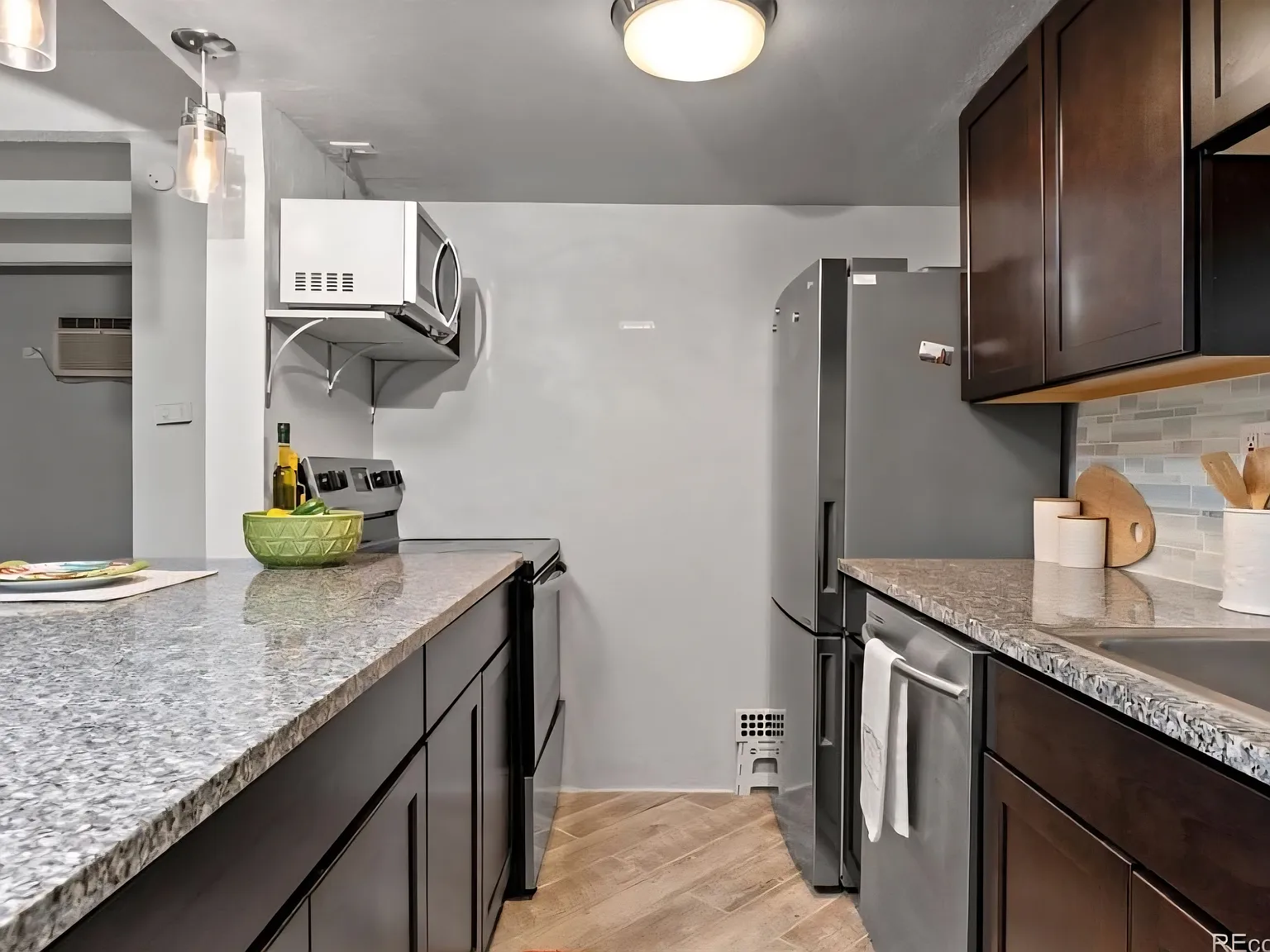 Studio, 400 sqft, $1,195 — Photo 3
